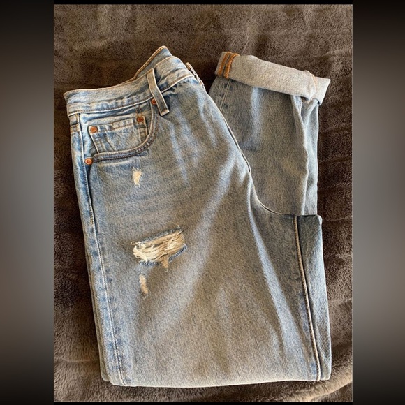 LEVIS Denim - Revolve - Picture 3 of 4